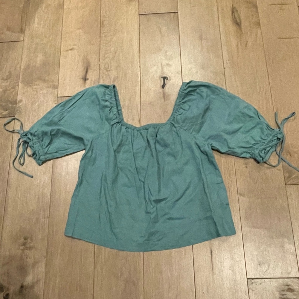 RW&Co. Linen off the shoulder top